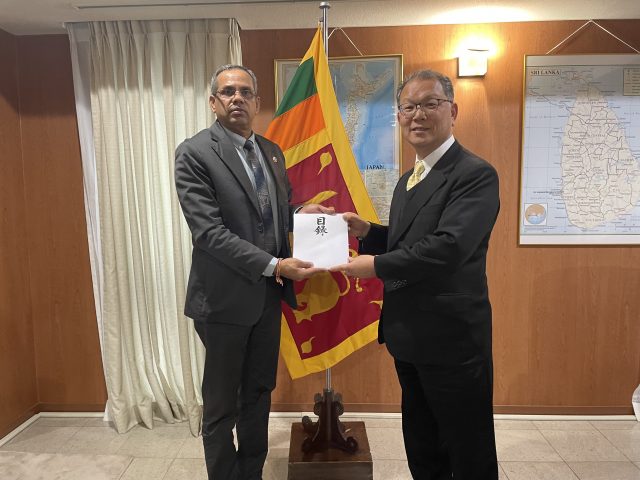 2026年1月28日スリランカ大使館にて寄付金贈呈式